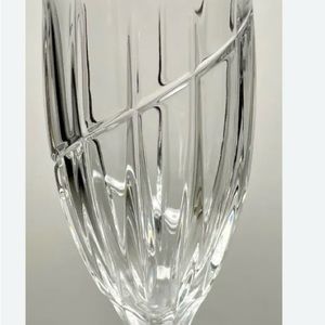 Mikasa Uptown Wine Glasses 8 1/8” set of 4